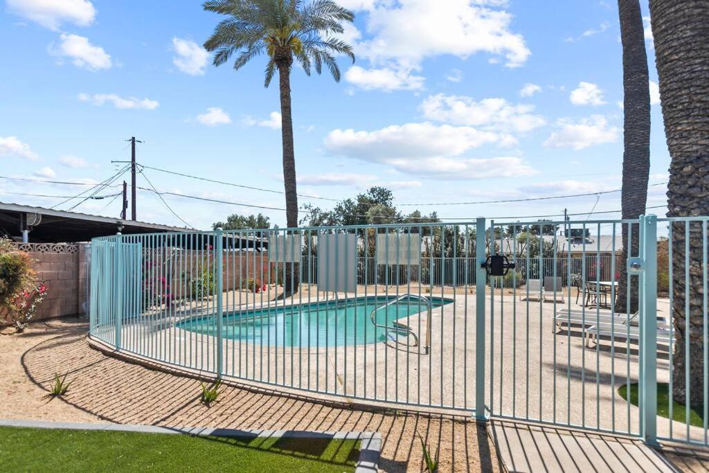 Viridian Biltmore With Pool Apartment